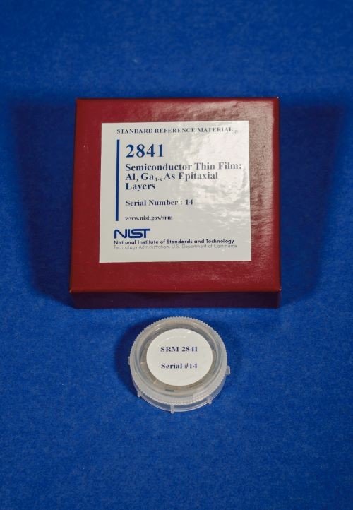 SRM 2841  半導(dǎo)體薄膜：Alx鎵1-xAs外延層(Al摩爾分數(shù))x (接近0.20)